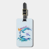 Zwei niedliche Delphine Gepäckanhänger (Vorderseite vertikal)