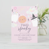 Zwei Niedliche Halloween Ghost 2. Geburtstag Party Einladung (Stehend Vorderseite)