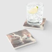 Zwei niedliche Kaninchen mit Sakura Stone Unterset Steinuntersetzer (Seitenansicht)