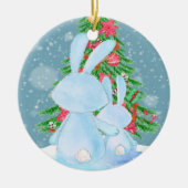 Zwei Niedliche Kaninchen Weihnachtsbaum im Schnee Keramik Ornament (Vorne)