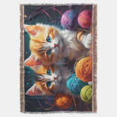 Zwei Niedliche Kätzchen mit Garnkugeln Decke (Vorderseite Vertikal)
