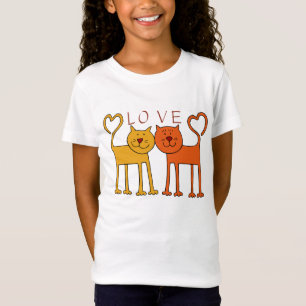 Zwei niedliche Katzen mit Herz-T - Shirt