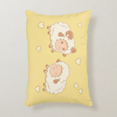Zwei Niedliche kleine Schafspattern auf Gelb Dekokissen (Vorderseite(Vertikal))