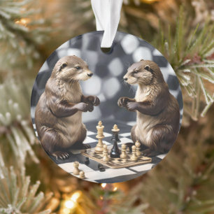 Zwei Otter spielen Schach, Ornament