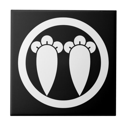 Zwei parallele Nelken in einem Kreis Fliese (Vorderseite)