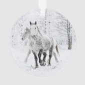 Zwei Percheron Mares laufen im Schneezauber Ornament (Rückseite)