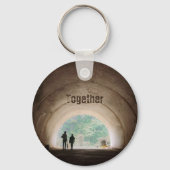 Zwei Personen auf dem Schlüsselanhänger (Vorderseite)