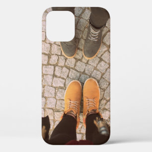 Zwei Personen, die vor einander stehend sind, Foto Case-Mate iPhone Hülle