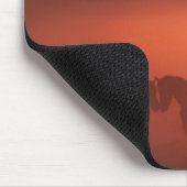 Zwei Pferde bei Sonnenuntergang Mousepad (Ecke)