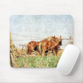 Zwei Pferde im Entwurf sind arbeitsbereit Mousepad (Mit Mouse)