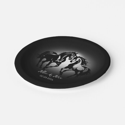 Zwei Pferde in der Liebe Schwarz-weißes Pferdefreu Pappteller (Schrägansicht)