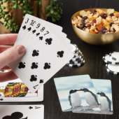 Zwei Pinguine, die Schnäbel berühren Spielkarten (In Situ)