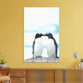 Zwei Pinguine mit Berührungsbaken Leinwanddruck (Insitu (Wohnzimmer))