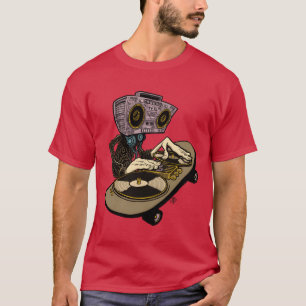 zwei Plattenspieler und ein Skateboard lustig T-Shirt