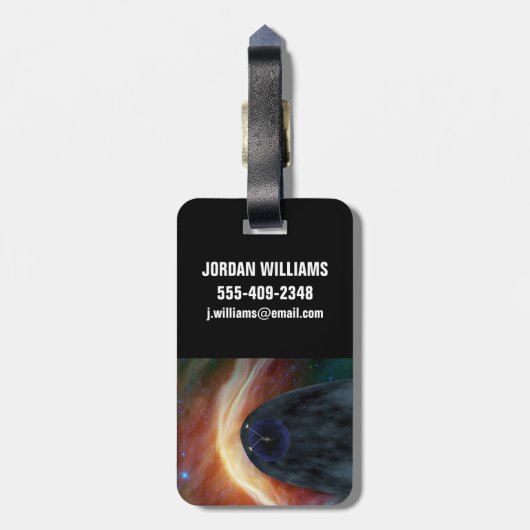 Zwei Raumschiffe der Voyager entdecken den turbule Gepäckanhänger (Rückseite vertikal)