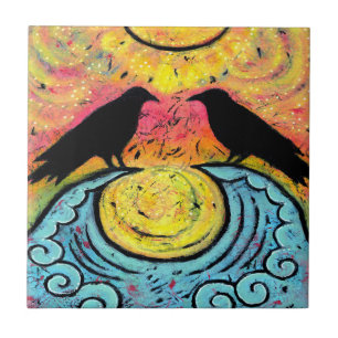 Zwei Ravens Sit & Reflect auf der Waves Keramik Ti Fliese