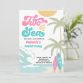 Zwei Retro-Surfbrett-Strand am 2. Geburtstag Einladung (Stehend Vorderseite)