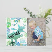 Zwei Rex Dinosaurier Grüne Geburtstag Einladung (Stehend Vorderseite)