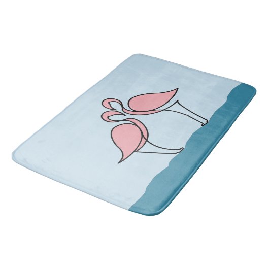 Zwei rosa Flamingos auf dem Wasser Badematte (Schrägansicht)