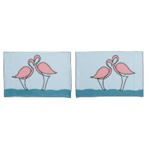 Zwei rosa Flamingos auf dem Wasser