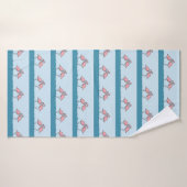 Zwei rosa Flamingos auf dem Wassermuster Badehandtuch (Badehandtuch)