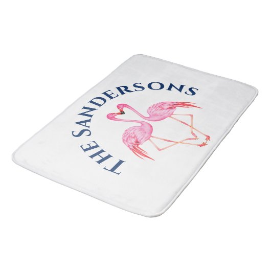 Zwei rosa Flamingos Badezimmer Monogramm Name Bath Badematte (Schrägansicht)
