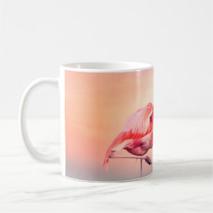 zwei rosa Flamingos im Wasser bei Sonnenuntergang, Kaffeetasse