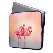 zwei rosa Flamingos im Wasser bei Sonnenuntergang, Laptopschutzhülle (Vorderseite Links)