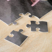 Zwei rosa Stühle im Allgemeinen im Handel Puzzle (Seite)