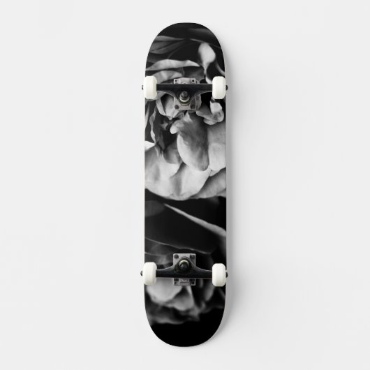 zwei Rose Skateboard (Vorderseite)