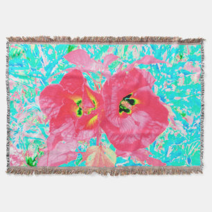Zwei Rosy Red Coral Pum Crazy Hibiskus auf Aqua Decke