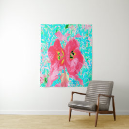 Zwei Rosy Red Coral Pum Crazy Hibiskus auf Aqua Wandteppich