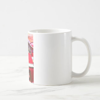 Zwei rote Chevy Impalas mit Lichtern Kaffeetasse