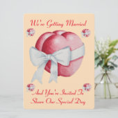 zwei rote Herzen mit weißer Bogen-Hochzeit Einladung (Stehend Vorderseite)