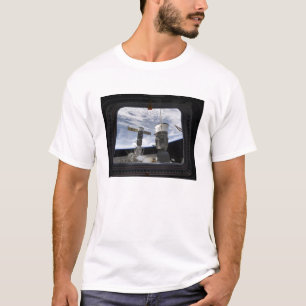 Zwei russische Raumfahrzeuge T-Shirt