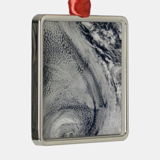 Zwei S-förmige PolarHurrikane Silbernes Ornament (Rechts)