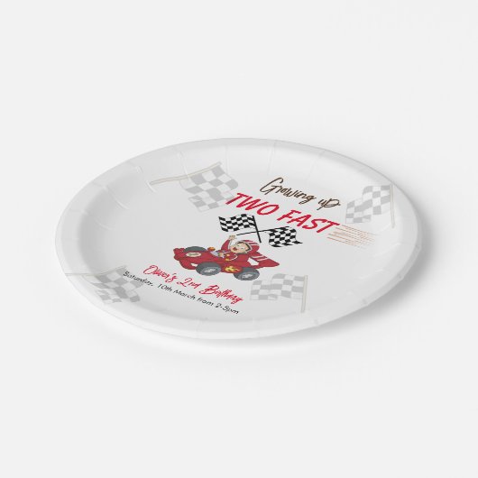 Zwei schnelle 2. Geburtstag wachsen Pappteller (Schrägansicht)