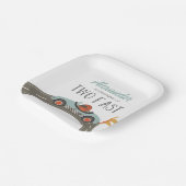 Zwei schnelle BLAUE Race Car Geburtstag Pappteller (Gewinkelt)