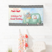 Zwei schnelle Elephant Race Car 2. HBD Party Banner (Insitu)