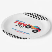 Zwei schnelle Monster LKW 2. Geburtstag Pappteller (Schrägansicht)