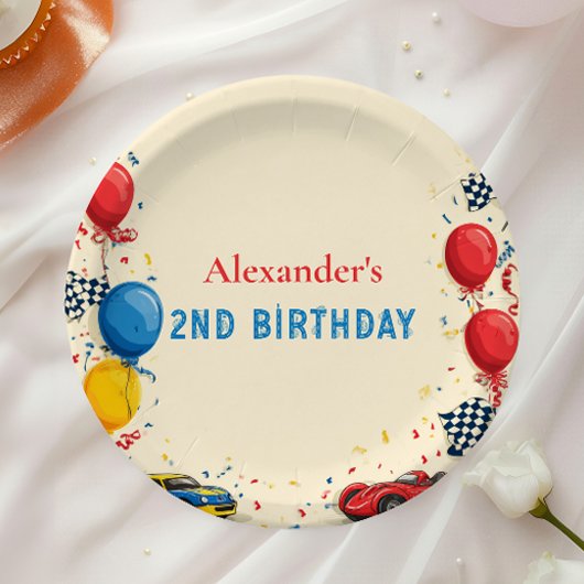 Zwei schnelle Rennwagen am 2. Geburtstag Pappteller