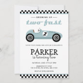 Zwei schnelle Rennwagen auf dem Geburtstag blau Einladung (Vorderseite)