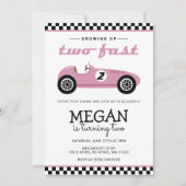 Zwei schnelle Rennwagen auf dem Geburtstag pink Einladung (Vorderseite)