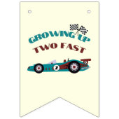 Zwei schnelle Retro-Rennwagen am zweiten Geburtsta Wimpelkette (Erste Fahne)