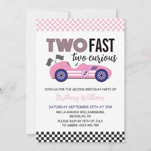 Zwei schnelle, rosa Rennwagen am zweiten Geburtsta Einladung (Vorderseite)