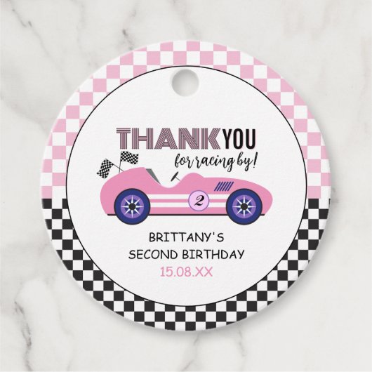 Zwei schnelle, rosa Rennwagen am zweiten Geburtsta Geschenkanhänger (Vorderseite)