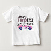 Zwei schnelle zwei neugierige Pink Race Auto Gebur Baby T-shirt (Vorderseite)