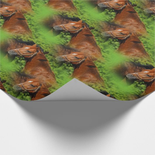 Zwei schöne Kastanienpferde in der Sonne Geschenkpapier (Ecke)