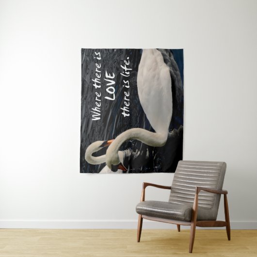 Zwei Schwäne am See Wandteppich (Beispiel)