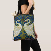 Zwei Schwäne Art Deco Tote Tasche (Von Nahem)